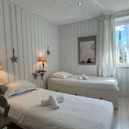 Charmante Dans Le Centre Village