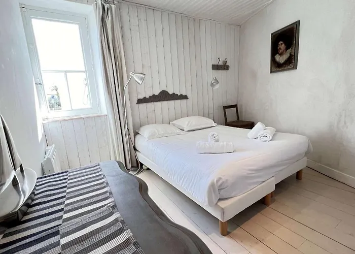 Charmante Dans Le Centre Village Villa